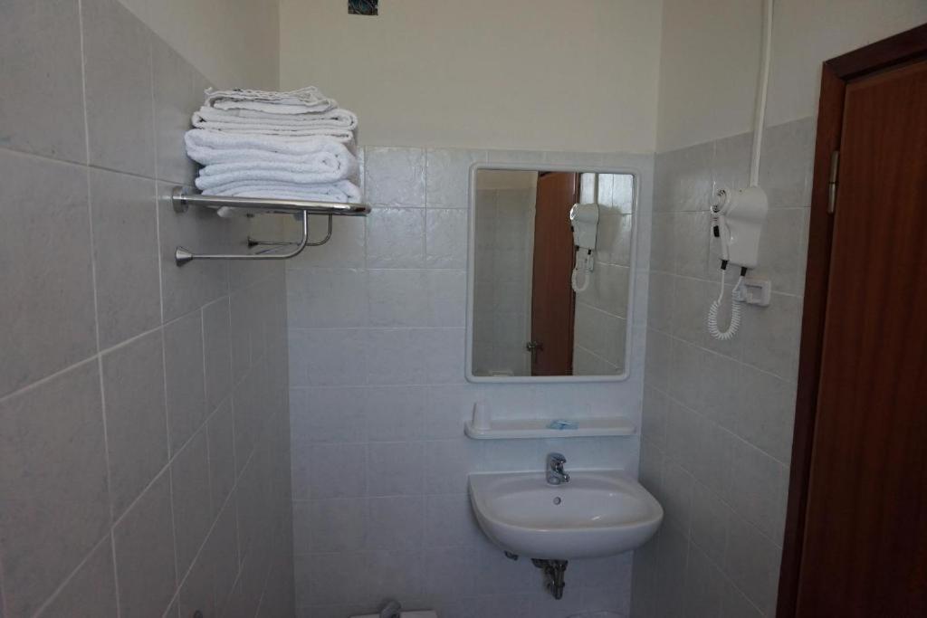 Hotel Niagara Cesena Bagian luar foto