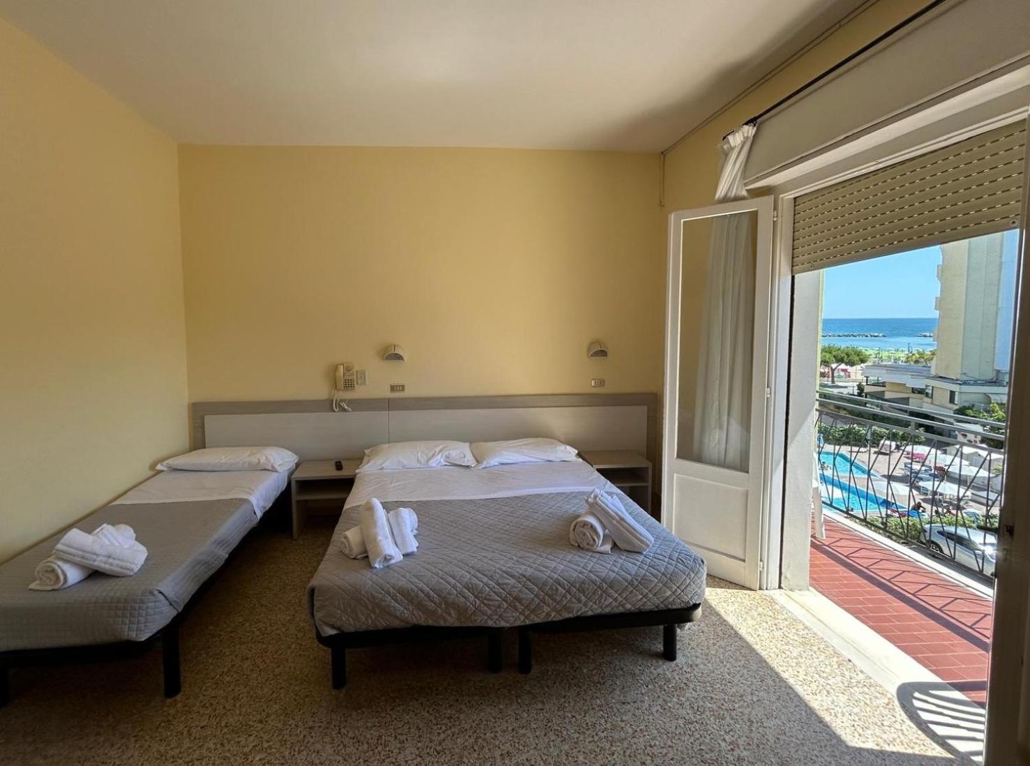 Hotel Niagara Cesena Bagian luar foto
