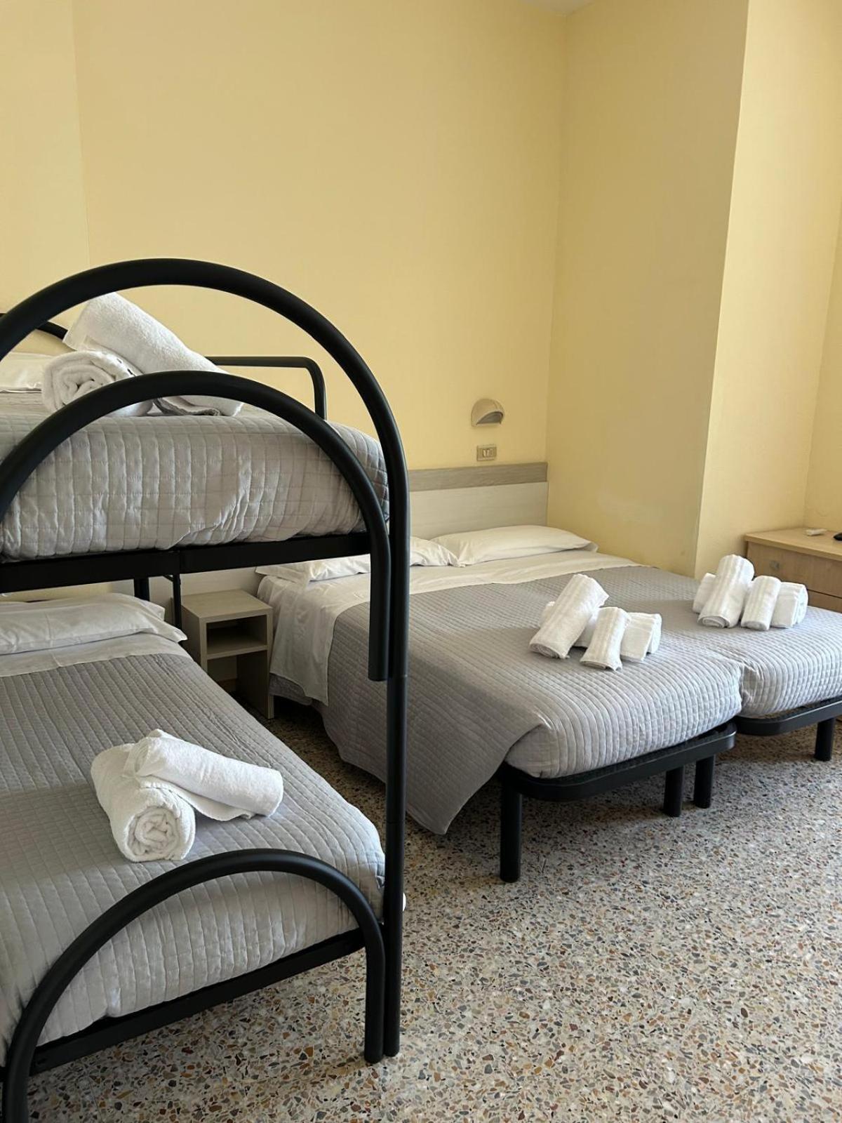 Hotel Niagara Cesena Bagian luar foto